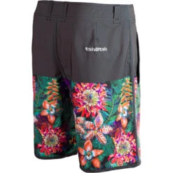Alternative view of Boardshort TshOtsh Löwe 2015