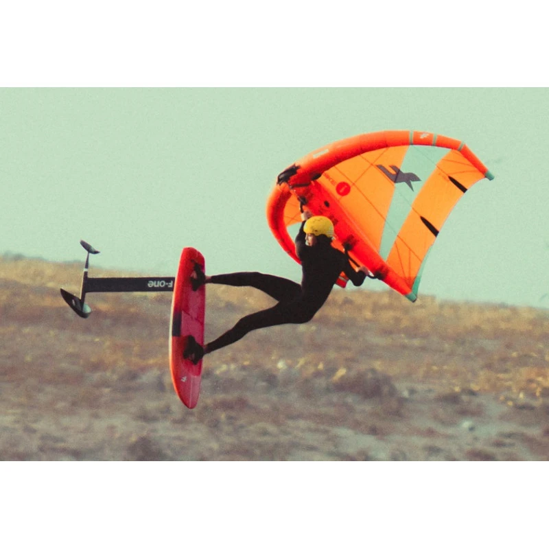 Planche Wingfoil F-one Rocket Wing V4 Carbone 2024 6 Planche Wingfoil F-one Rocket Wing V4 Carbone 2024 – Image 4